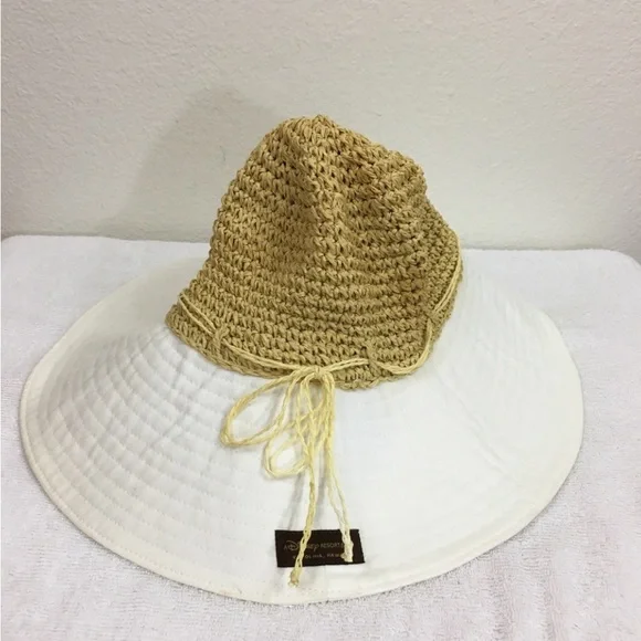 Disney Resorts Aulani Hawaii Tan Rattan Off White Bucket  display picture 2